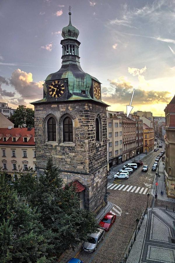 Peter'S Tower Apartments Прага Экстерьер фото