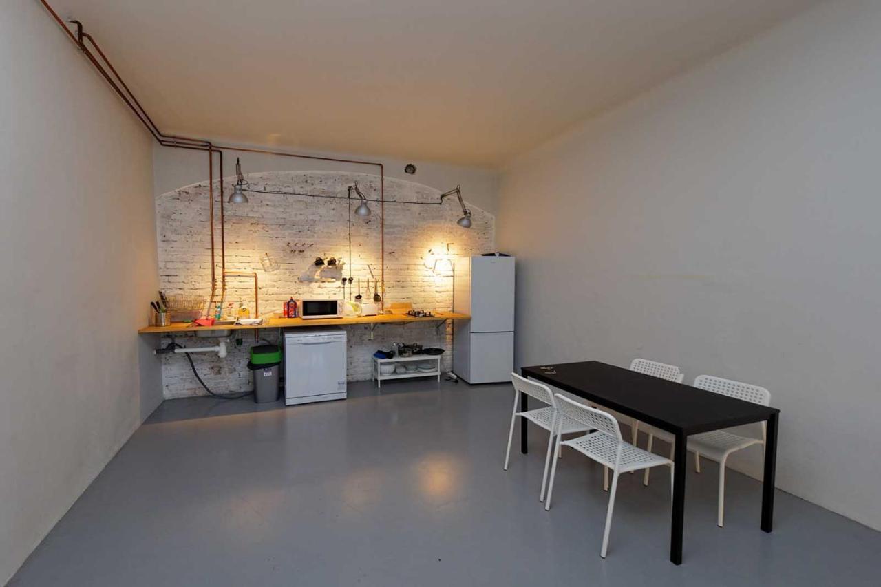 Peter'S Tower Apartments Прага Экстерьер фото
