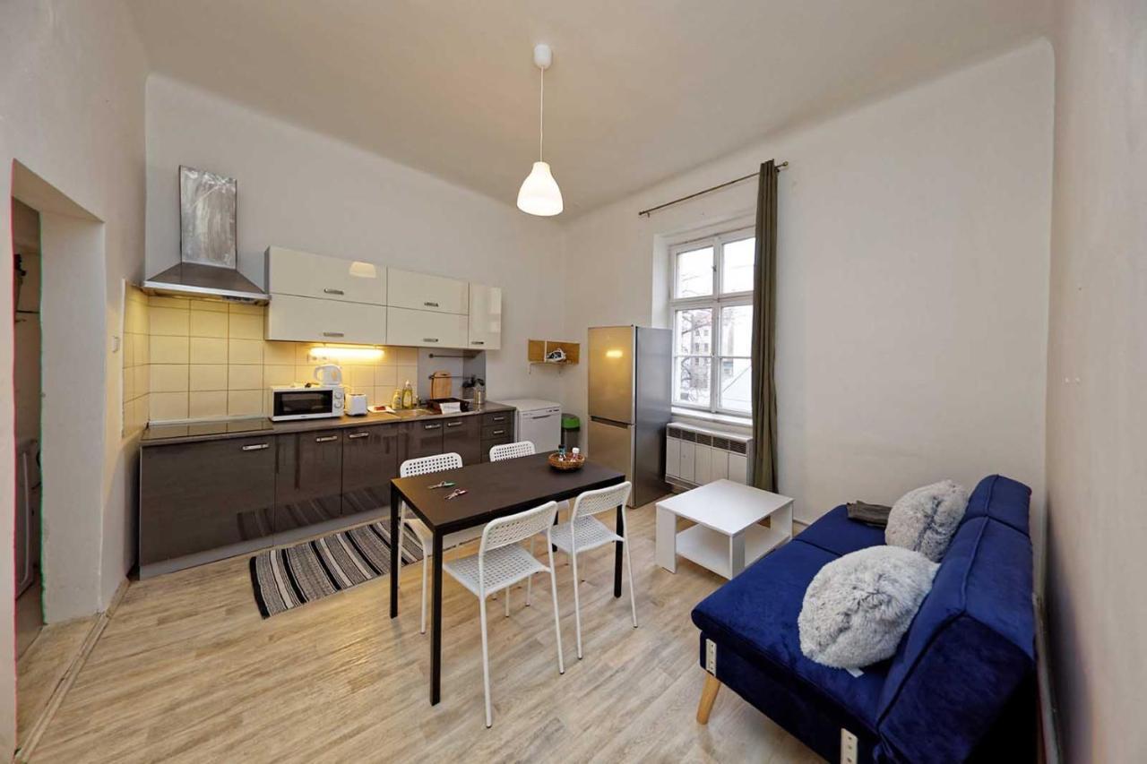 Peter'S Tower Apartments Прага Экстерьер фото
