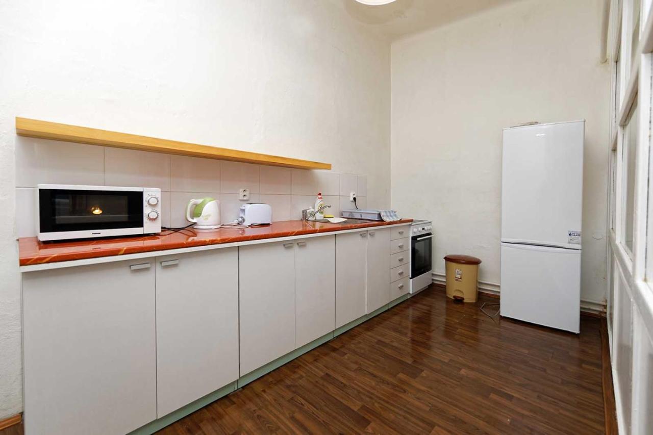 Peter'S Tower Apartments Прага Экстерьер фото