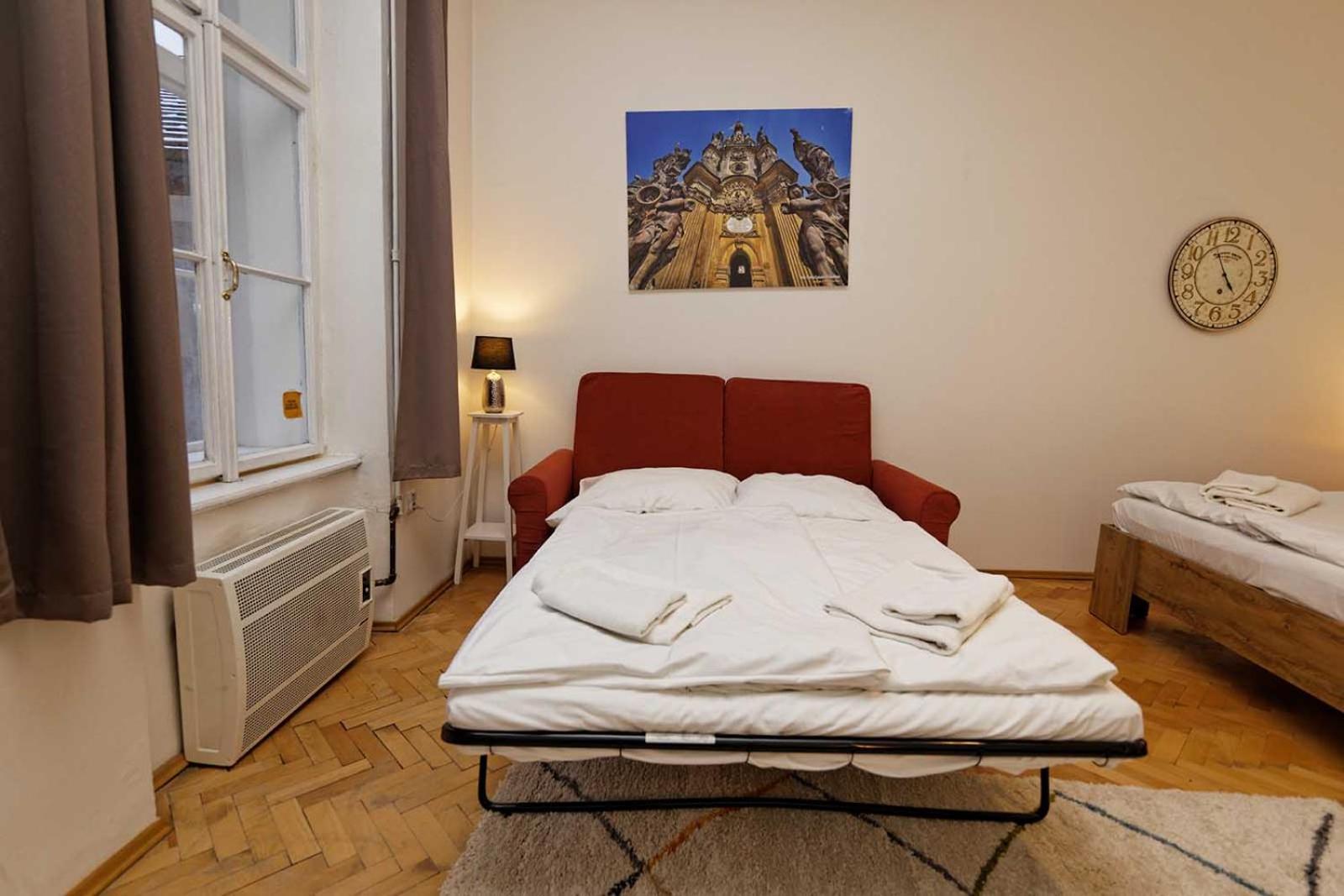 Peter'S Tower Apartments Прага Экстерьер фото