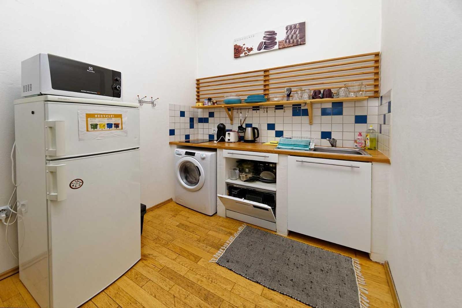 Peter'S Tower Apartments Прага Экстерьер фото