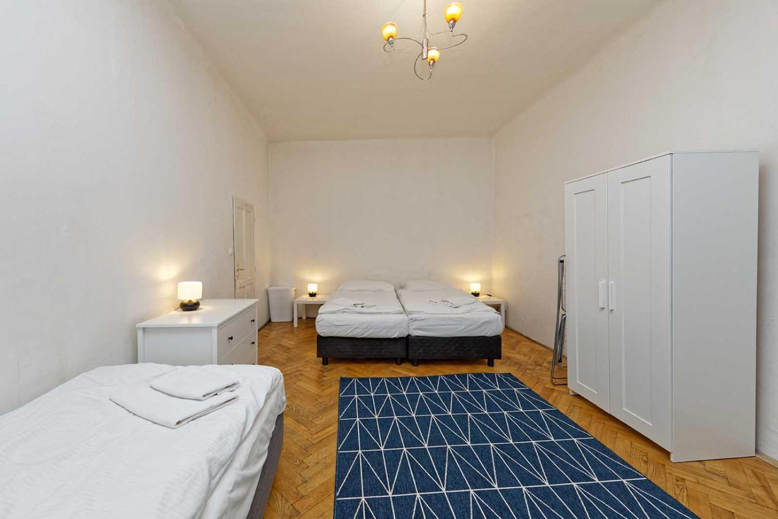 Peter'S Tower Apartments Прага Экстерьер фото